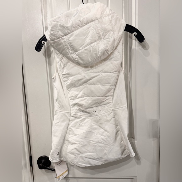 Lululemon Another Mile Vest in White - Picture 10 of 11